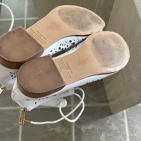 IMNYC, Isaac Mizrahi, lace up, back zip, eyelet booties,1” heel, EUC - Picture 6 of 9